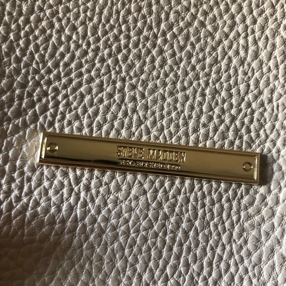 This cute Steve Madden fanny pack/ handbag - Picture 4 of 4